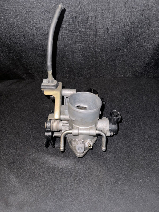 Toyota Rav 4 2.0L Throttle Body 22210-28050 OEM 2001-2003