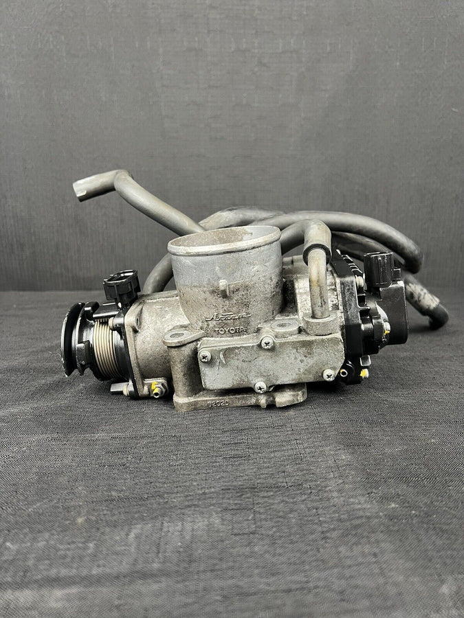 Toyota Tacoma 3.4l Throttle Body Assembly Oem 22030-62020 2001-2004