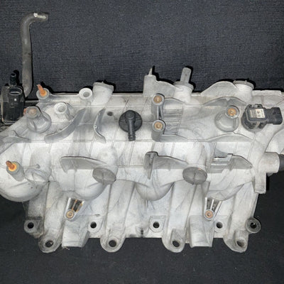 GMC Sierra 1500 Intake Manifold 5.3L V8 OEM (25321788) (01-05)