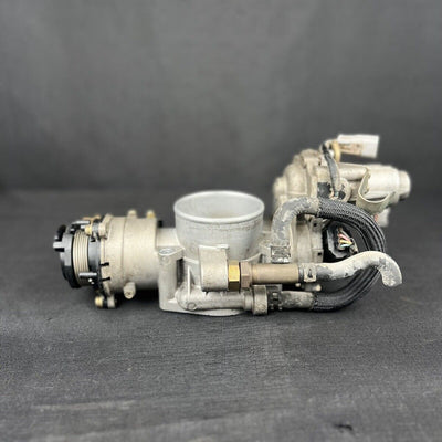 ToyotaTundra Throttle Body Assembly 4.7L 22030-50142 2000-2002
