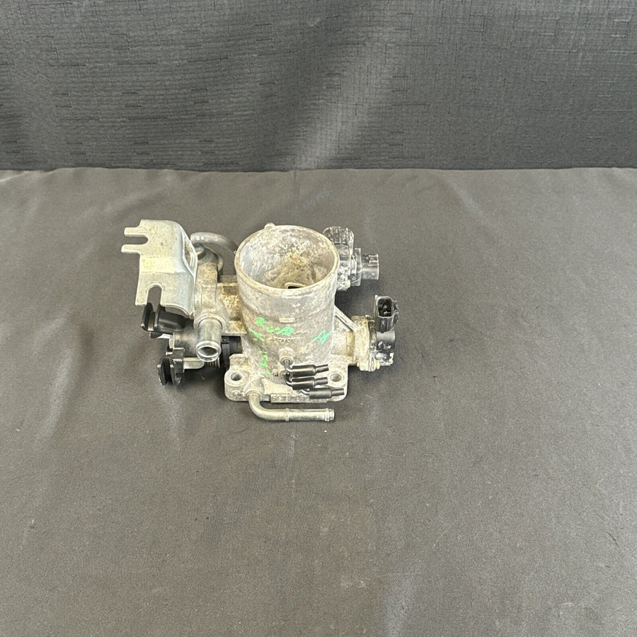 Toyota Tacoma Throttle Body  2.7L & 2.4L 00-04 (22210-75250) 4 Runner AT