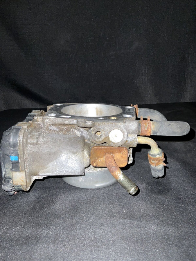Toyota Land Cruiser Throttle Body Assembly/Motor 4.7L OEM (22030-50170) (02-06)