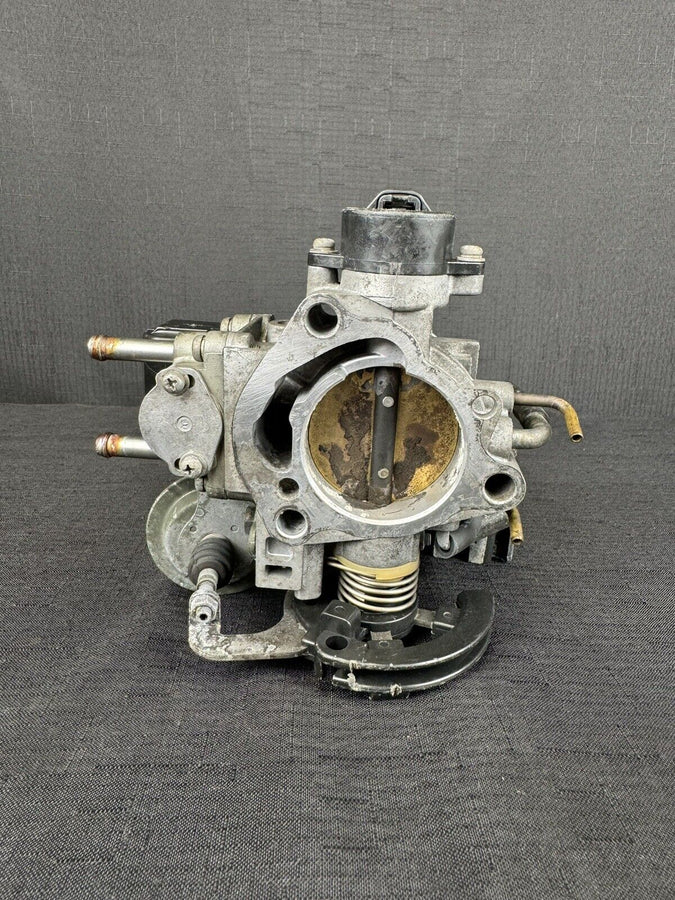 Toyota Camry Throttle Body 2.2L OEM 22210-7A360 1999-2001