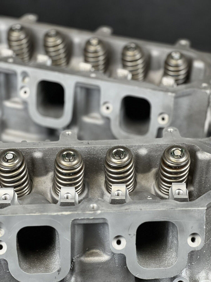L83 GM 5.3L Cylinder Head Assembly Silverado 12620214