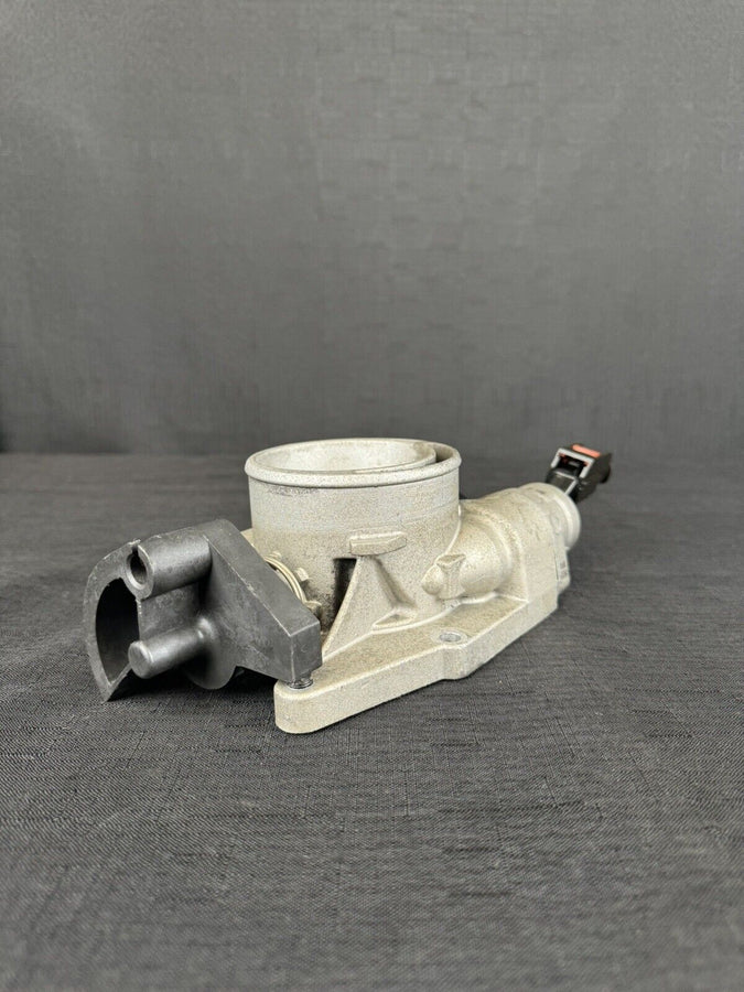 Dodge Durango Throttle Body 3.7L 53013557AD OEM 2005-2006