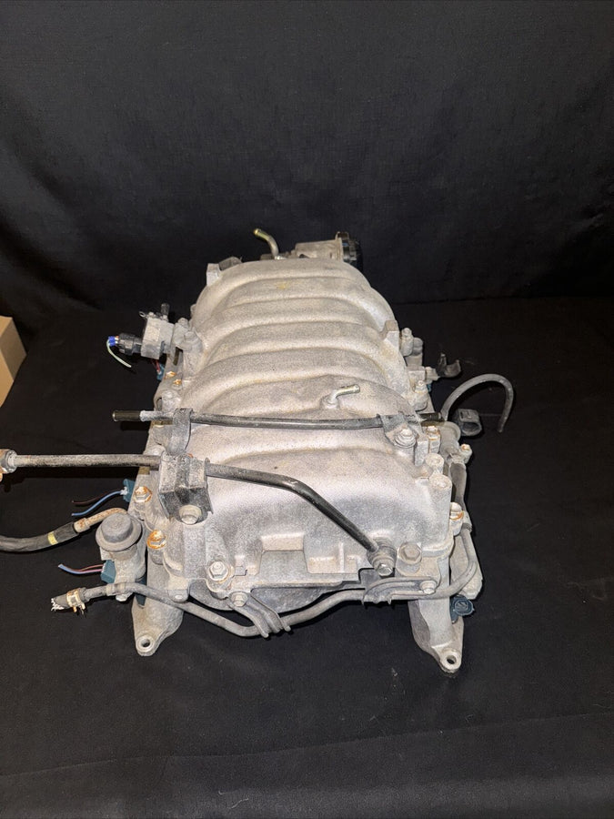 Toyota Tundra  Intake Manifold W TB & Fuel Rail INJ 4.7L 02-05 OEM  22030-50170