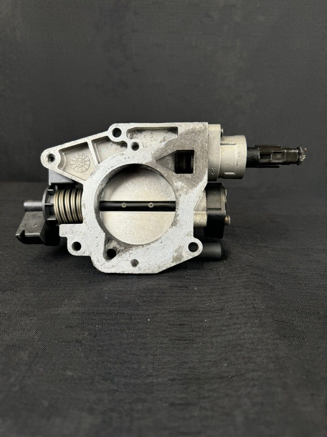 Dodge Durango Throttle Body 3.7L 53013557AD OEM 2005-2006