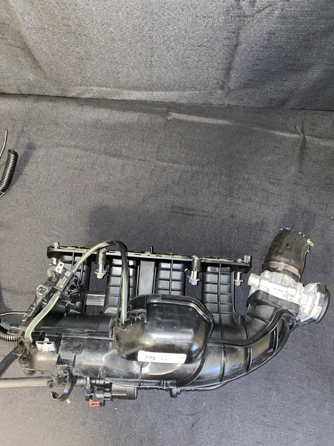 Chevy Sonic Intake Manifold Complete 55581014 Oem  2013-2018