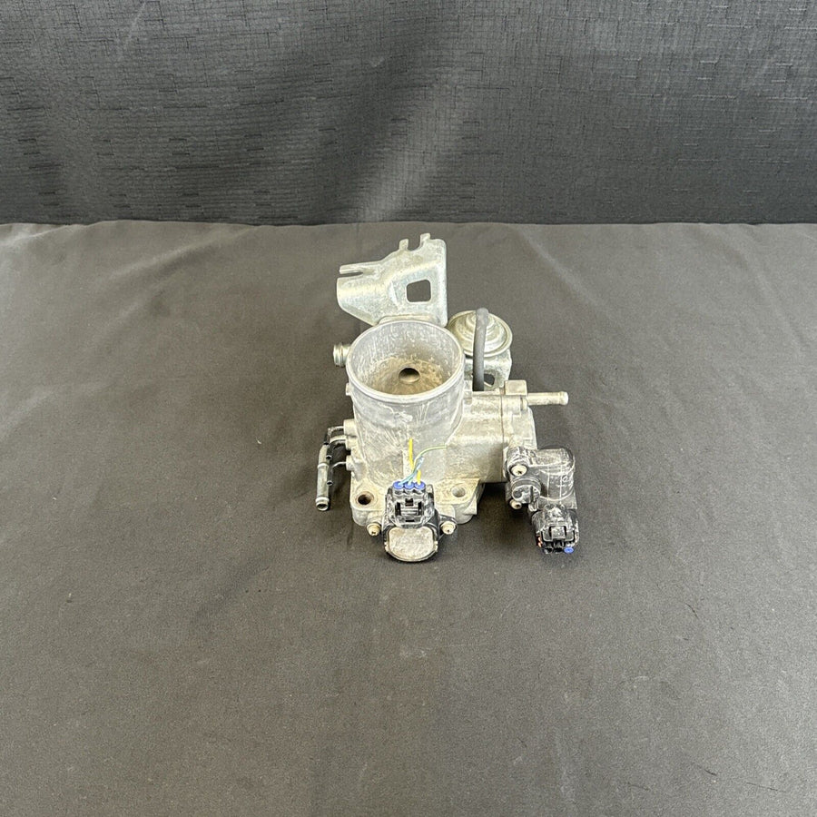 Toyota Tacoma Throttle Body  2.7L & 2.4L 00-04 (22210-75250) 4 Runner AT