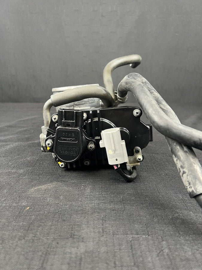 Toyota Tacoma 3.4l Throttle Body Assembly Oem 22030-62020 2001-2004