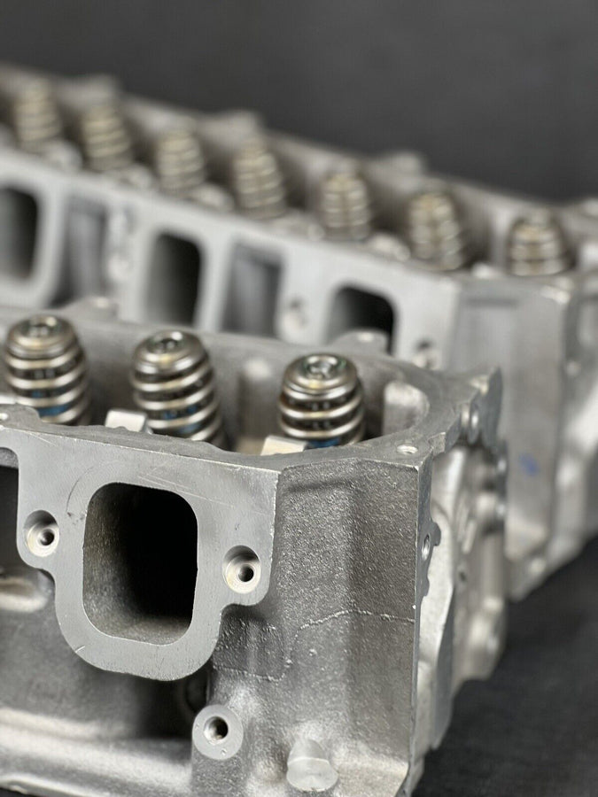 L83 GM 5.3L Cylinder Head Assembly Silverado 12620214