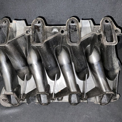 GMC Sierra 1500 Intake Manifold 5.3L V8 OEM (25321788) (01-05)