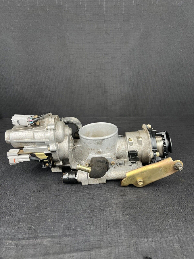 ToyotaTundra Throttle Body Assembly 4.7L 22030-50142 2000-2002