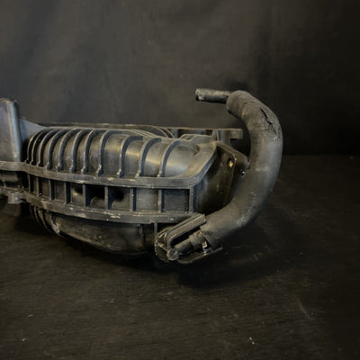 2011-2014 KIA SEDONA Upper Engine Air Intake Manifold 3.5L 6 Cylinder FWD A/T G