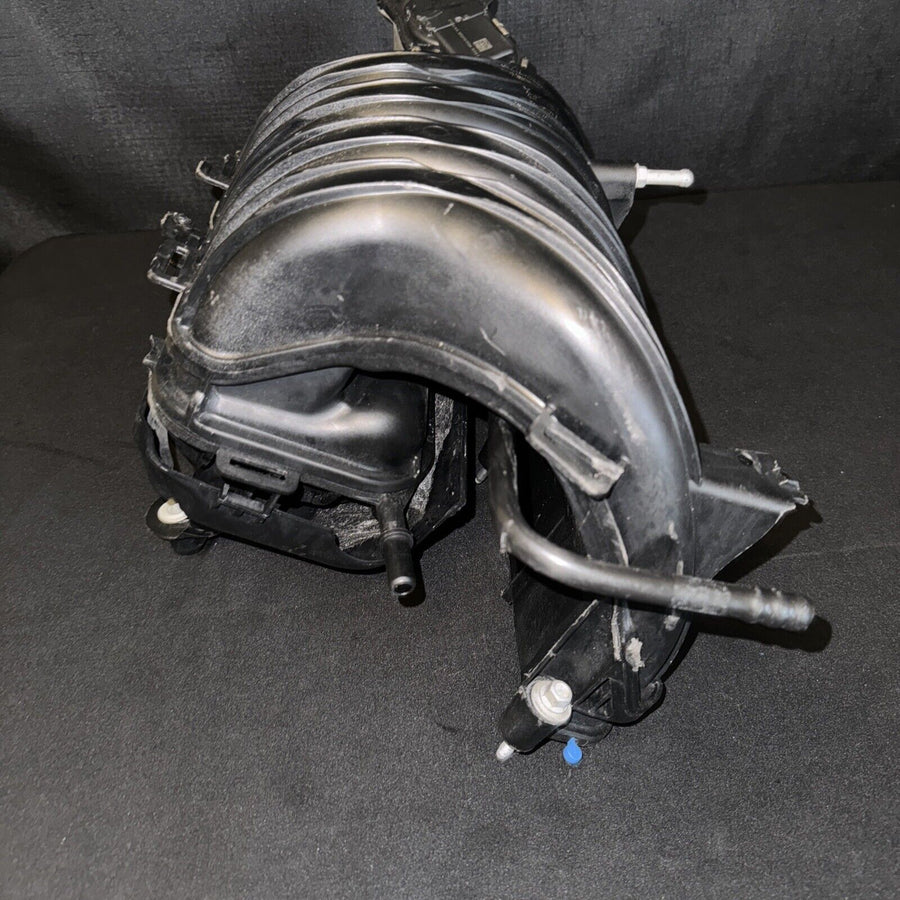 GM Chevrolet Impala Intake Manifold Assembly 2.5L OEM (12639885) (2014-2019)