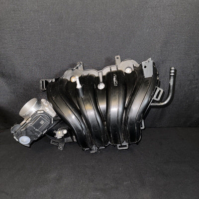GM Chevrolet Impala Intake Manifold Assembly 2.5L OEM (12639885) (2014-2019)