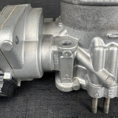 Hyundai Santa Fe Throttle Body 3.5L E0T70472 OEM 2003-2005
