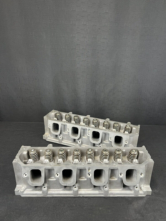 L83 GM 5.3L Cylinder Head Assembly Silverado 12620214