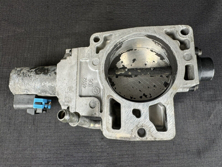 Chevrolet Tahoe 4.8L V8 Throttle Body OEM 17098019 2000-2002