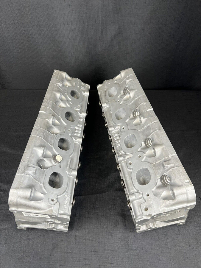L83 GM 5.3L Cylinder Head Assembly Silverado 12620214