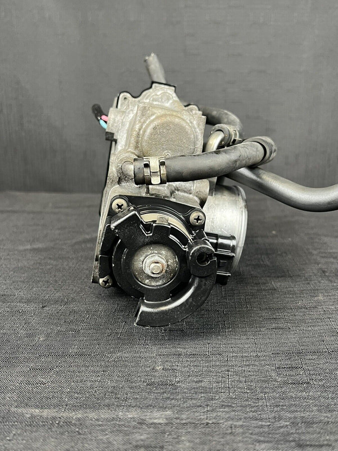 Toyota Tacoma 3.4l Throttle Body Assembly Oem 22030-62020 2001-2004