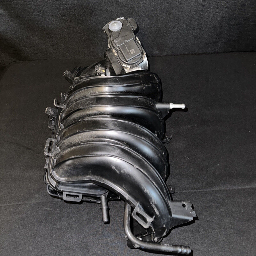 GM Chevrolet Impala Intake Manifold Assembly 2.5L OEM (12639885) (2014-2019)