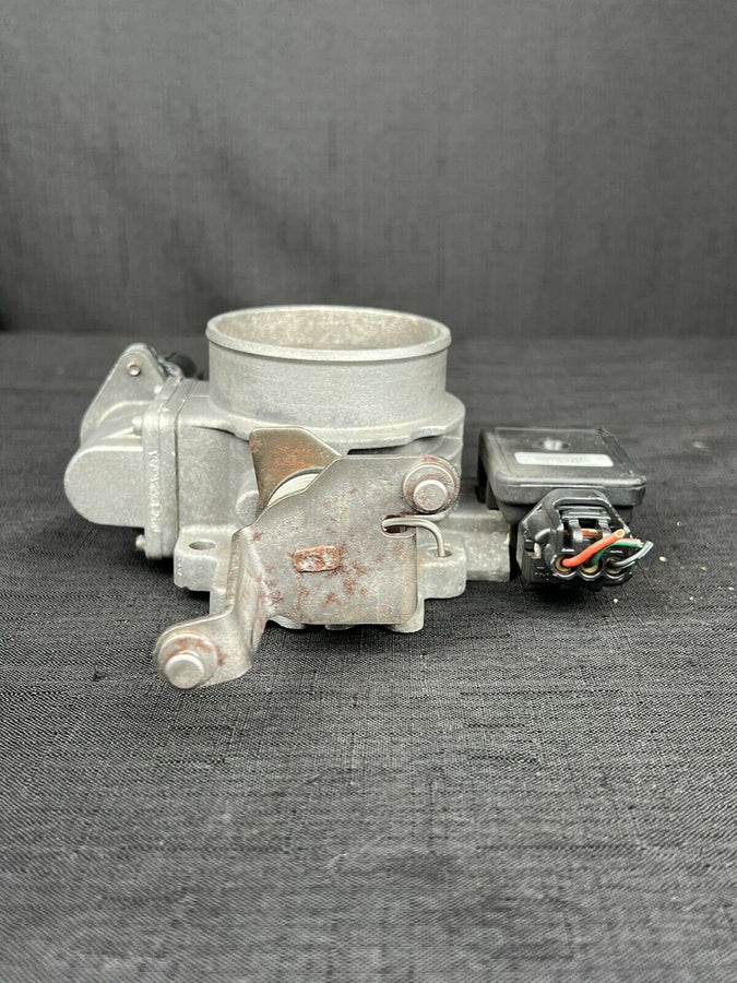 Jeep Grand Cherokee Throttle Body 4.0L 53013290AA OEM 2002-2004