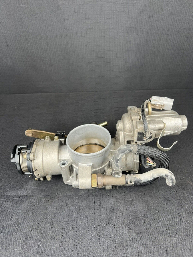 ToyotaTundra Throttle Body Assembly 4.7L 22030-50142 2000-2002