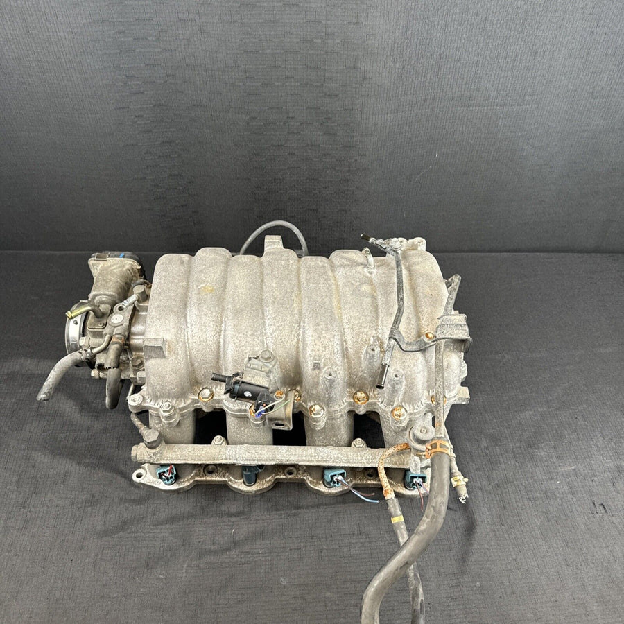 Toyota Tundra  Intake Manifold W Fuel Rail INJ 4.7L OEM  2002-2005