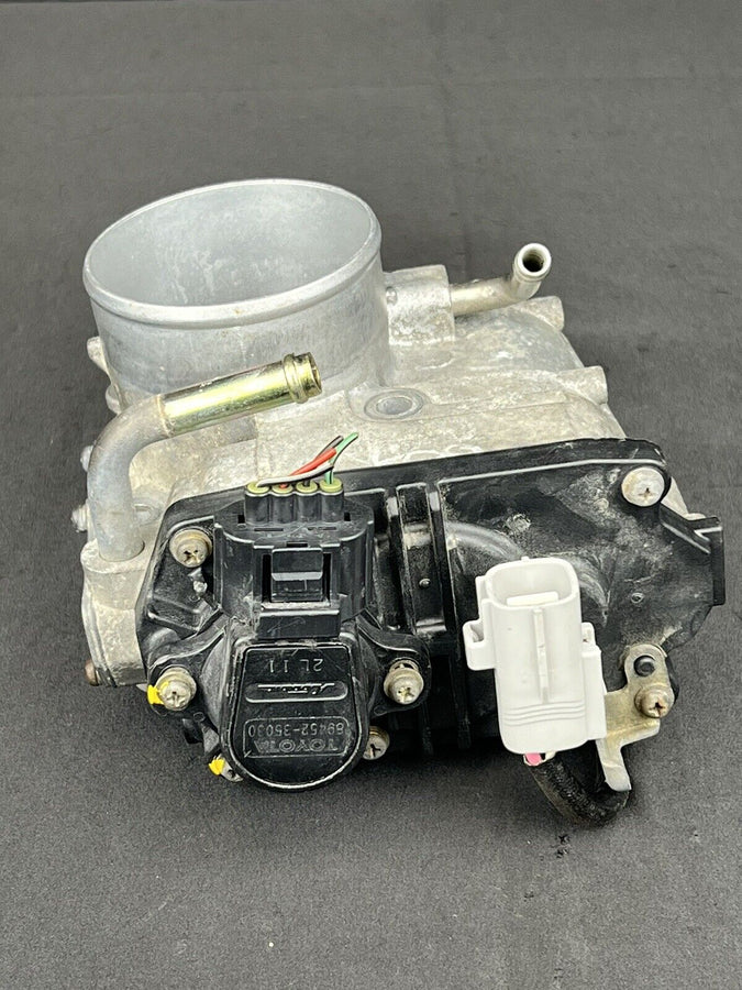Toyota Tacoma 3.4l Throttle Body Assembly Oem 22030-62020 2001-2004