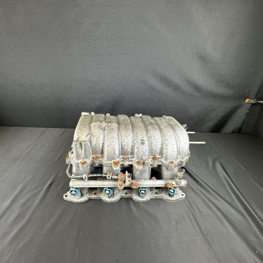 Toyota Tundra  Intake Manifold W Fuel Rail INJ 4.7L OEM  2002-2005