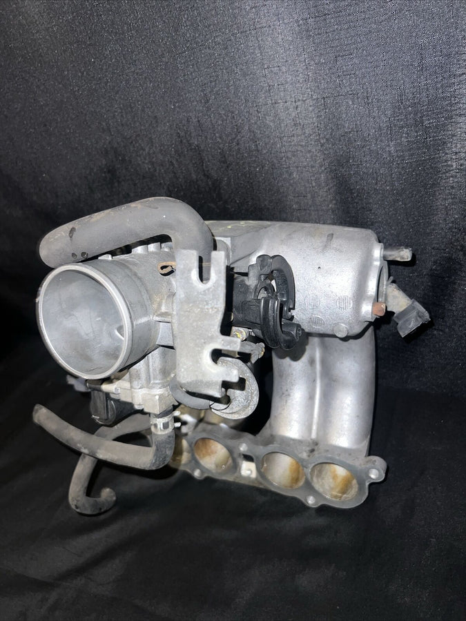 Toyota Tacoma Throttle Body 2.7L & 2.4L  00-04 (22210-75250) AT OE