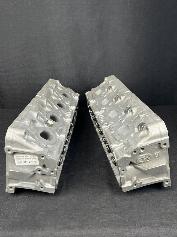 L83 GM 5.3L Cylinder Head Assembly Silverado 12620214