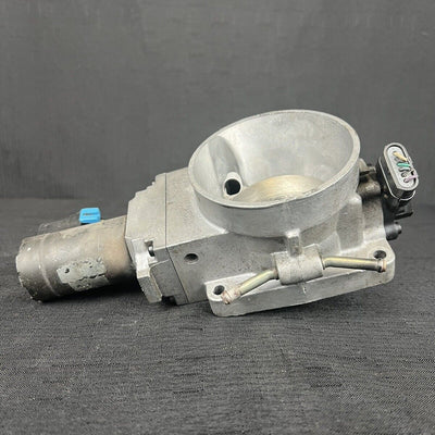 GMC Yukon 5.3L Throttle Body 2000-2002 OEM 17098019