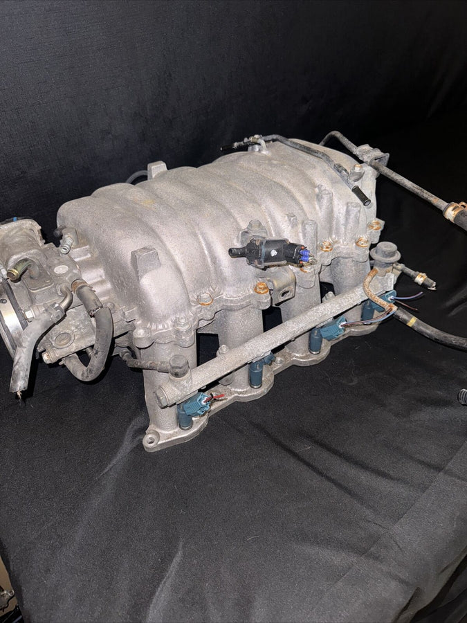 Toyota Tundra  Intake Manifold W TB & Fuel Rail INJ 4.7L 02-05 OEM  22030-50170