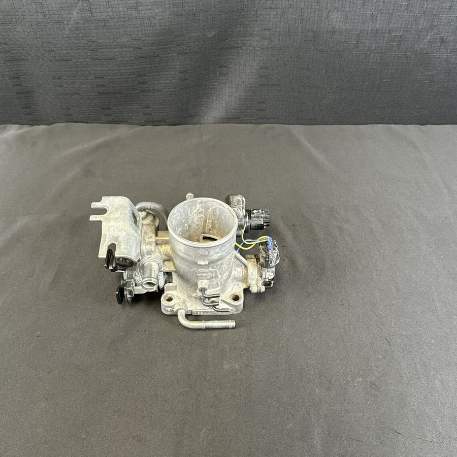 Toyota Tacoma Throttle Body  2.7L & 2.4L 00-04 (22210-75250) 4 Runner AT