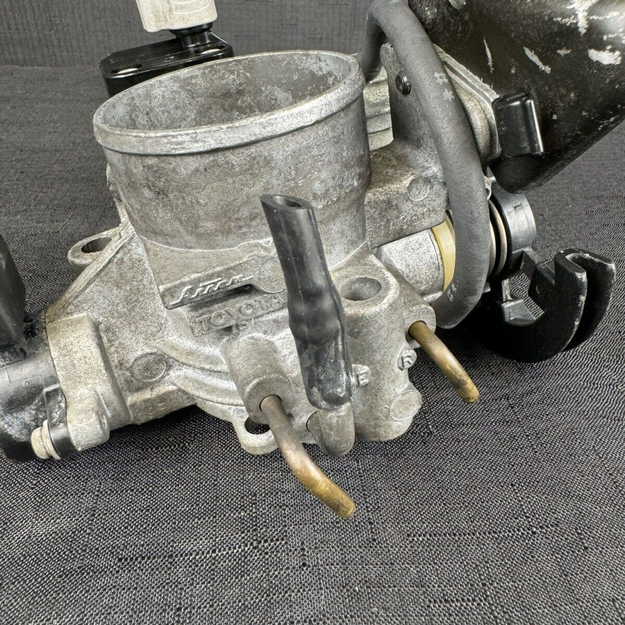 Toyota Camry Throttle Body 2.2L OEM 22210-7A360 1999-2001