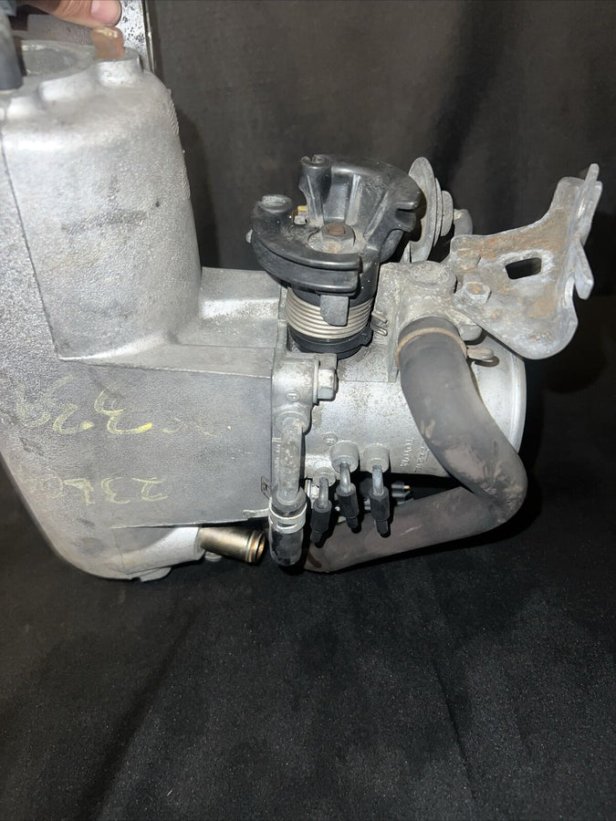 Toyota Tacoma Throttle Body 2.7L & 2.4L  00-04 (22210-75250) AT OE