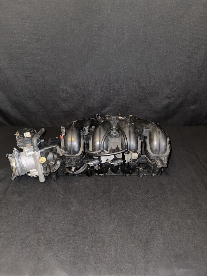 Mazda 3 Intake Manifold/Throttle Body 2.3L OEM (L37313100E) (2004-2009)