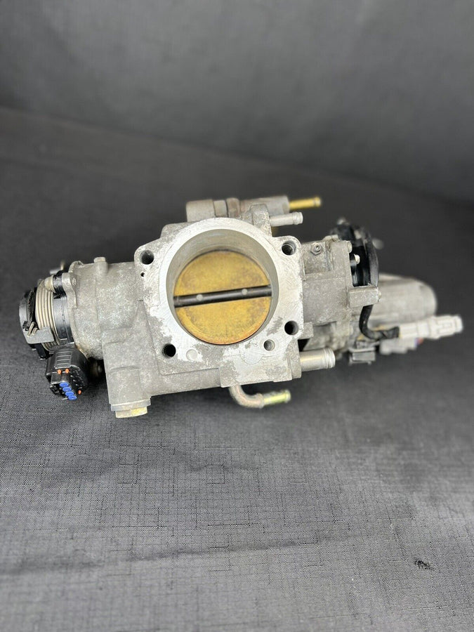 Toyota Sequoia Throttle Body Assembly 4.7L 22030-50142 2001-2002