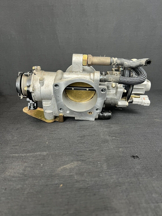 ToyotaTundra Throttle Body Assembly 4.7L 22030-50142 2000-2002