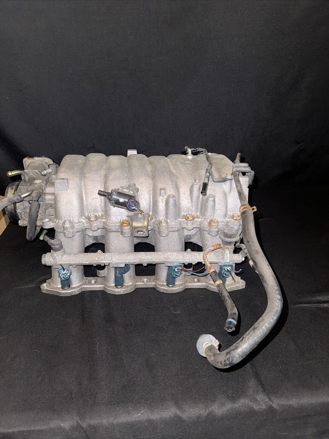 Toyota Tundra  Intake Manifold W TB & Fuel Rail INJ 4.7L 02-05 OEM  22030-50170