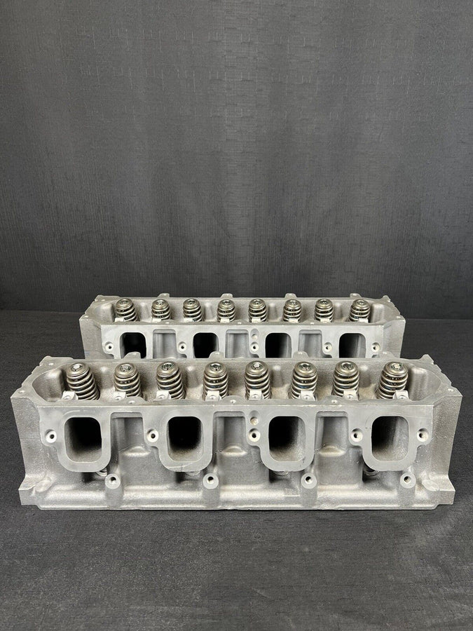L83 GM 5.3L Cylinder Head Assembly Silverado 12620214