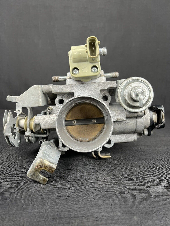 Toyota Tundra Throttle Body 3.4L 22210-62220 OEM 2000-2003