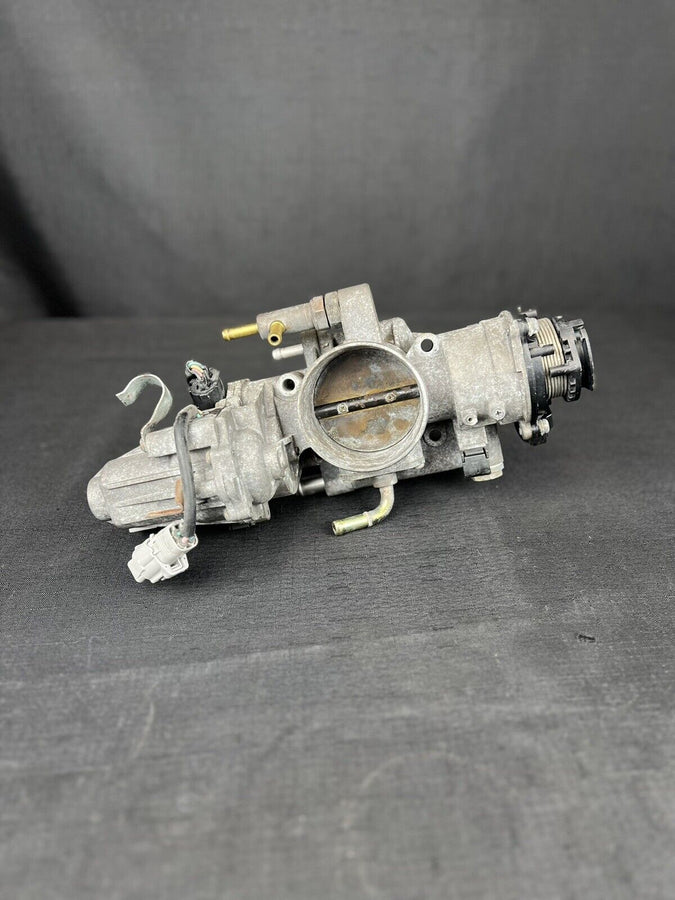 Toyota Sequoia Throttle Body Assembly 4.7L 22030-50142 2001-2002