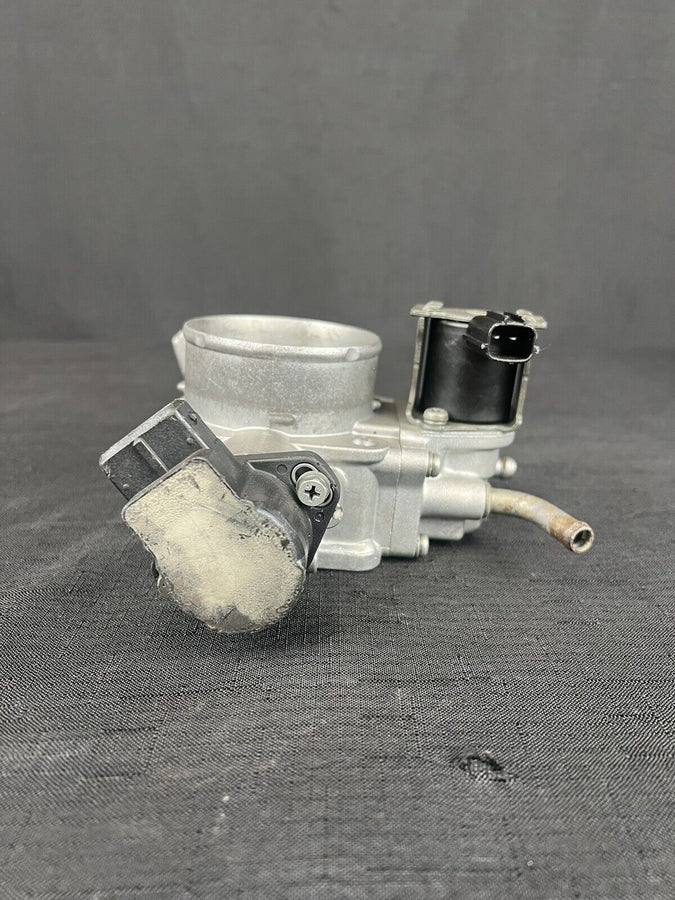 Hyundai Santa Fe Throttle Body 3.5L E0T70472 OEM 2003-2005