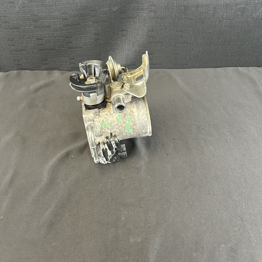 Toyota Tacoma Throttle Body  2.7L & 2.4L 00-04 (22210-75250) 4 Runner AT