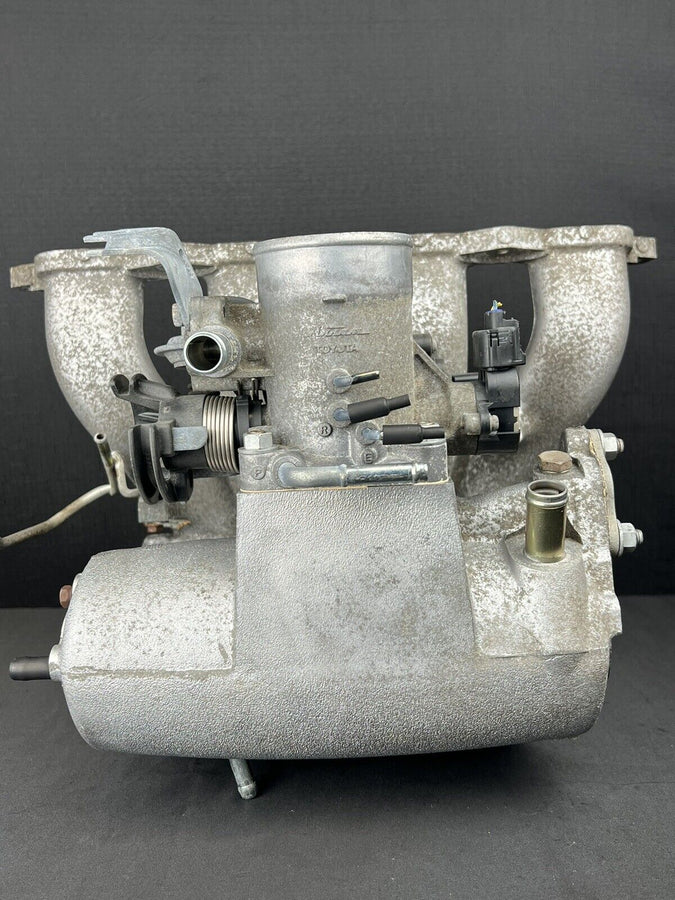 Toyota T-100 Tacoma Throttle Body w/Manifold Auto 22210-75180 Oem 1996-1997