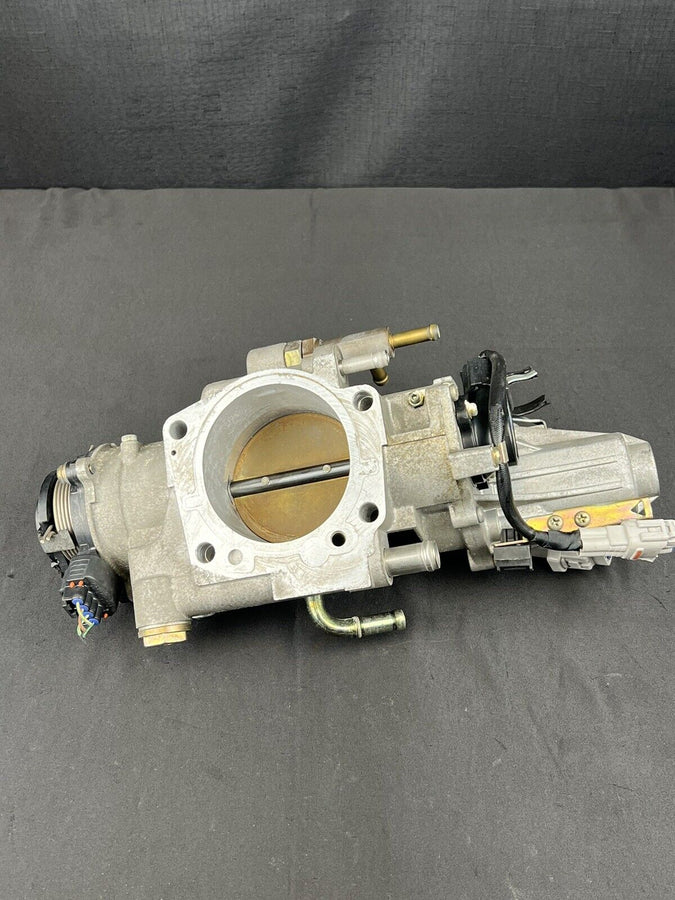 Toyota Sequoia Tundra 4.7L Fuel Throttle Body 22030-50142 1998-2002