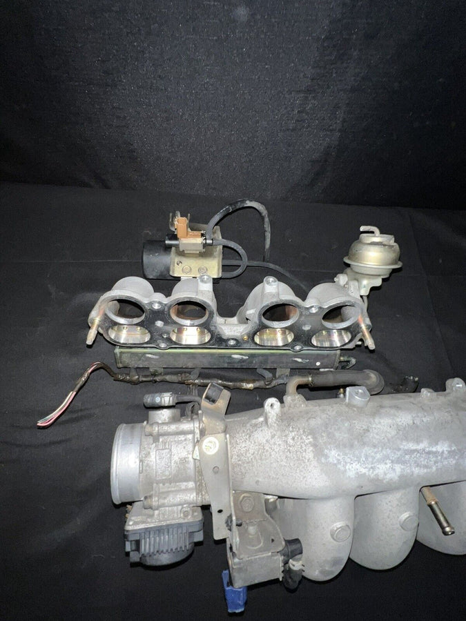 Nissan Altima 2.5L Intake Manifold 14001-8J001 Upper/Lower/TB 2002-2006